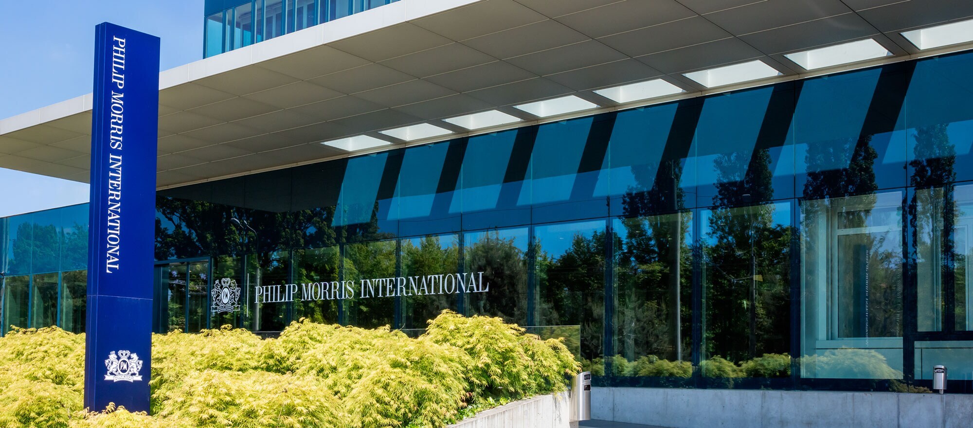 img-Lausanne-OC-blue-exterior-entrance-deep-banner2