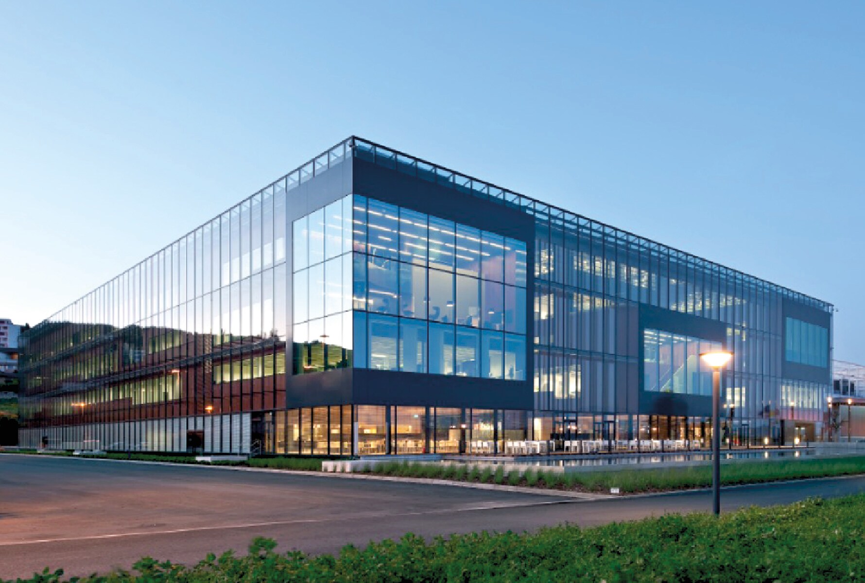 Cube Nechatel 1780x1200