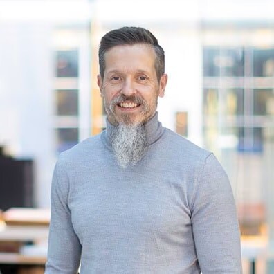 patrick-picavet-standing-thumbnail