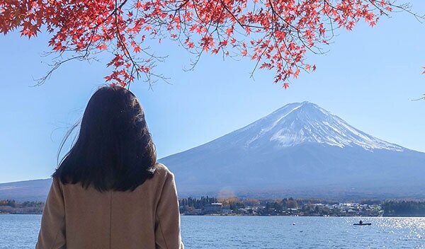 japan woman mountain thumbnail