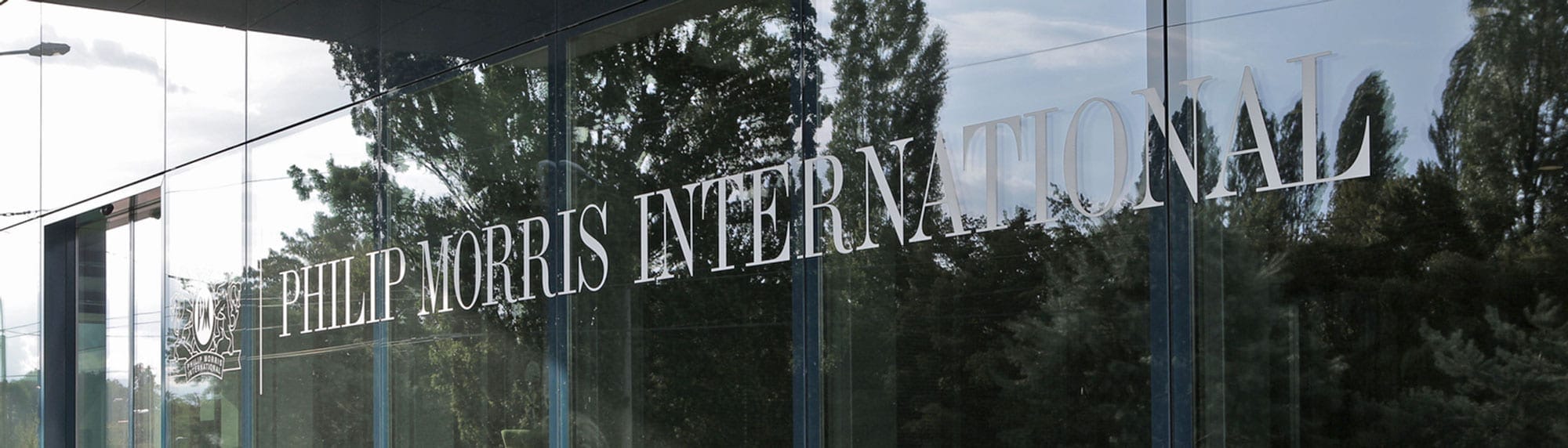 Lausanne OC outside banner