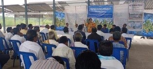 India farm ponds woman leading training